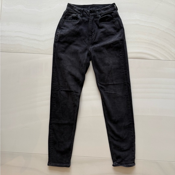 Women’s AE Stretch Curvy Mom Jean - Picture 3 of 5